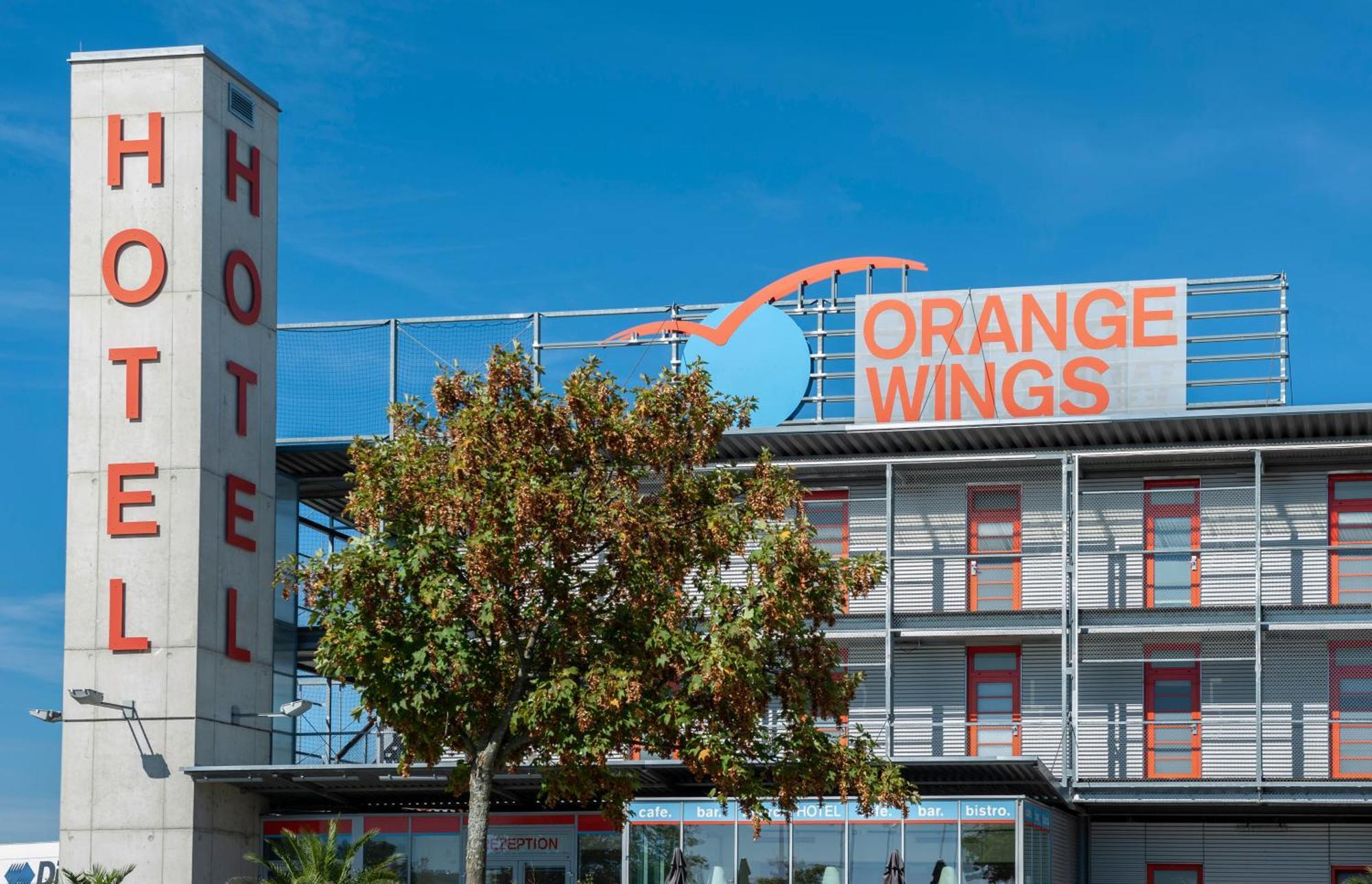 Orange Wings Wiener Neustadt Exterior foto
